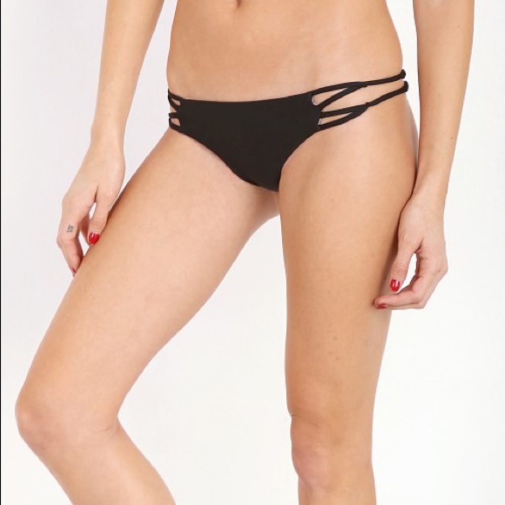 Acacia Olive Maui bottoms